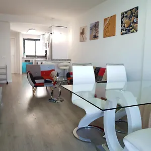 Boutique Near The Beach, 1 Gbps Wi-fi Apartamento