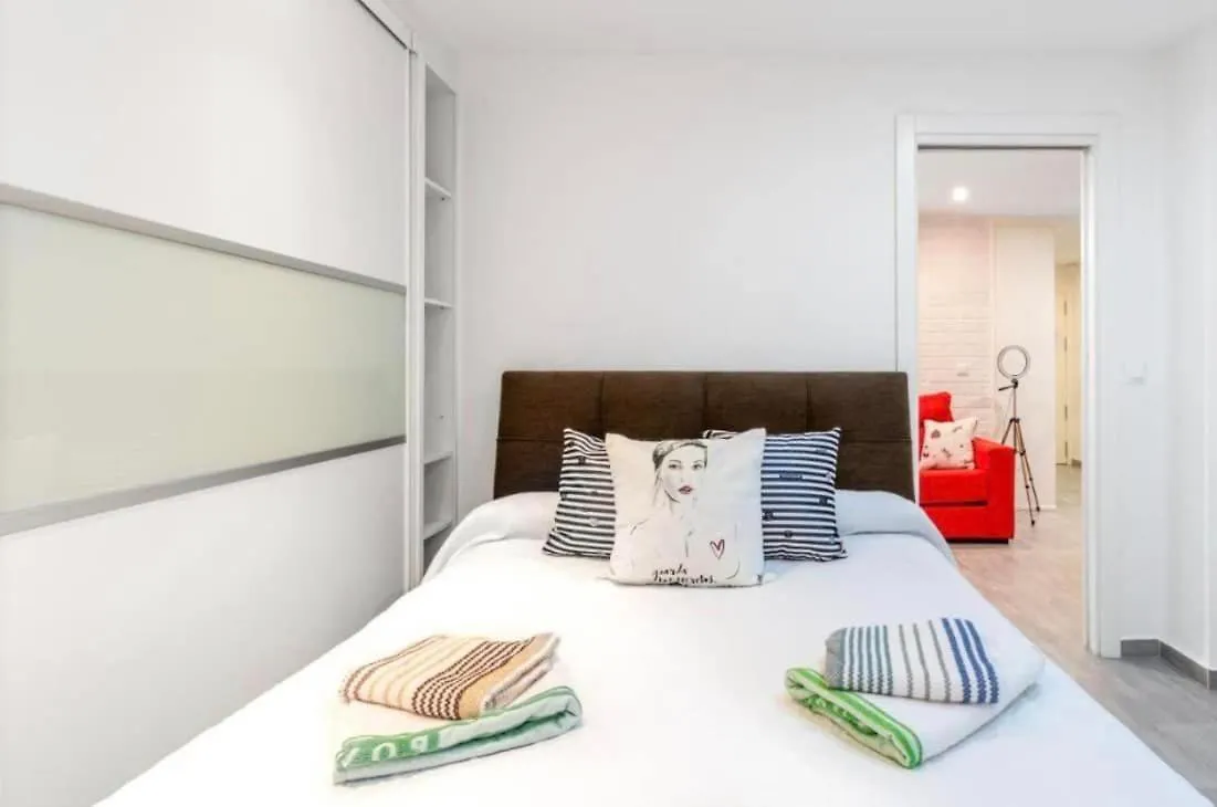 Vialia 1 Suites Малага Испания
